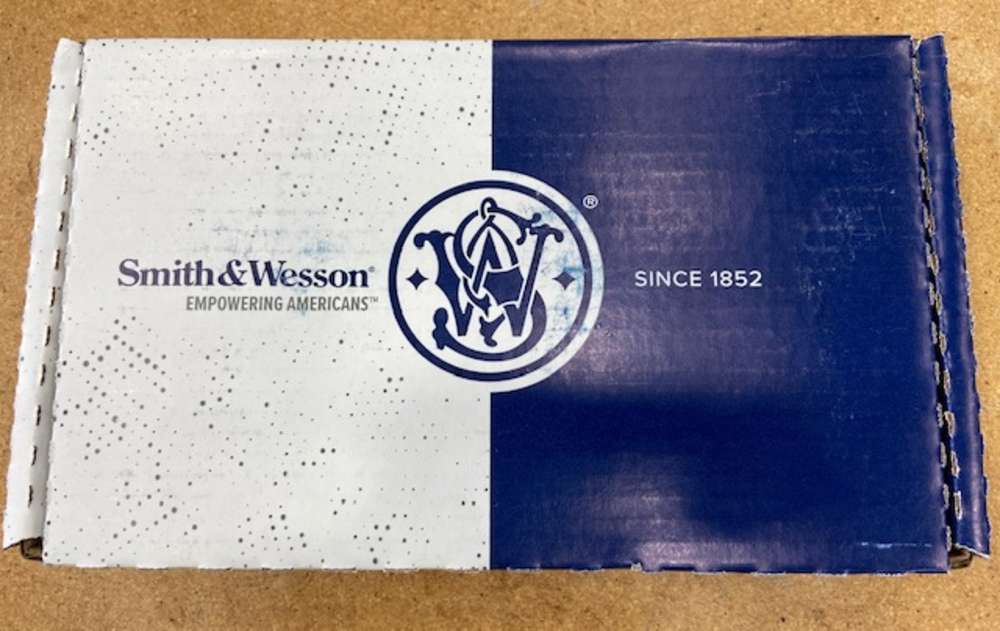 Smith & Wesson 940-3, 9mm NIB!-img-2