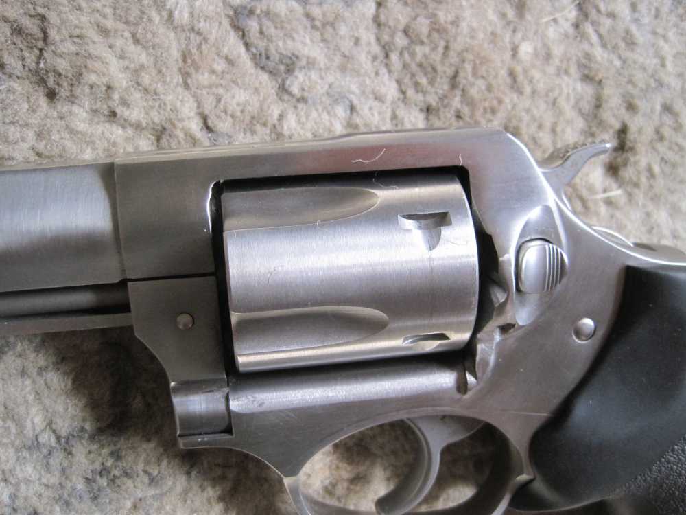 Ruger SP101 revolver .357 Magnum 2 in   like new-img-2
