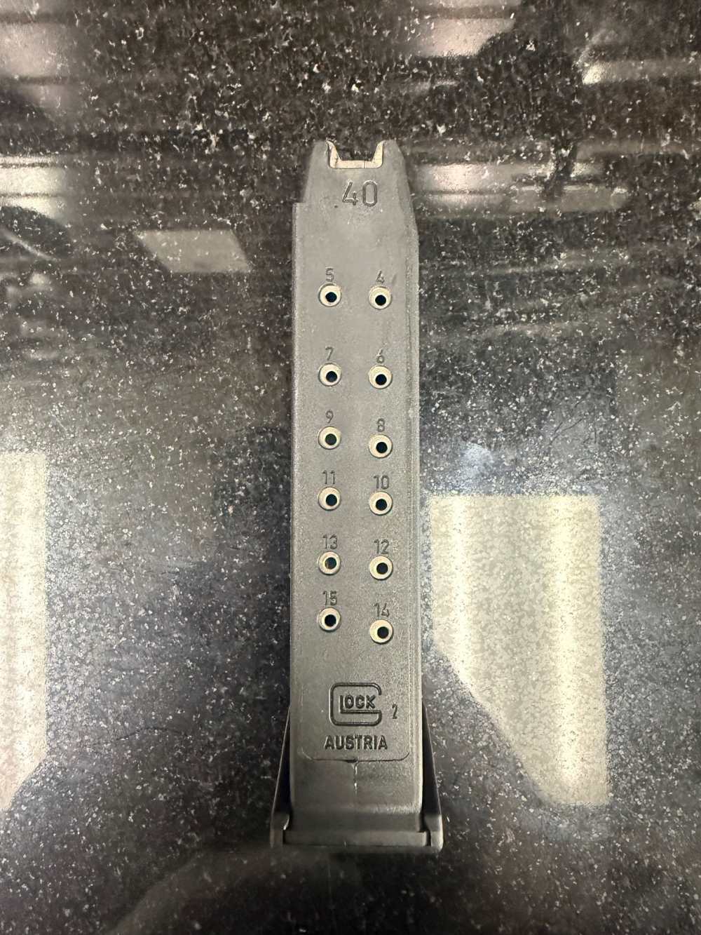 Glock 22 15rd Mag-img-1