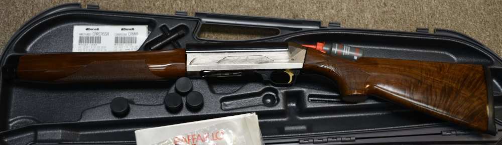 Benelli LEGACY 12Ga 28" Beautiful Walnut Stock w Case & Chokes ++-img-10