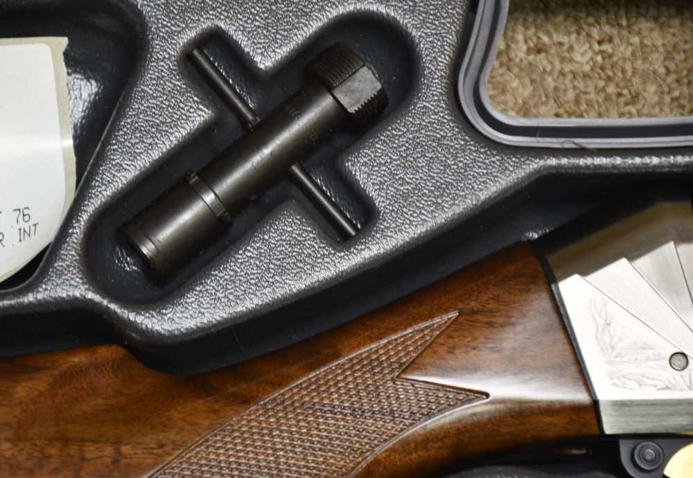 Benelli LEGACY 12Ga 28" Beautiful Walnut Stock w Case & Chokes ++-img-6