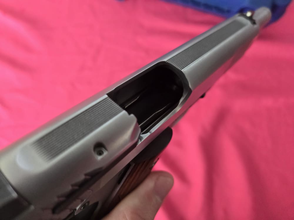 Smith and Wesson 1911 E series Stainless 5in .45acp-img-7
