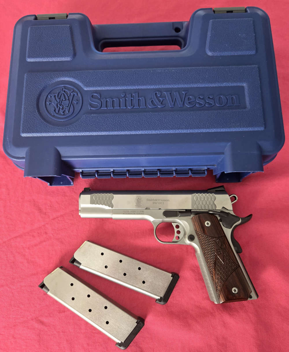 Smith and Wesson 1911 E series Stainless 5in .45acp-img-0