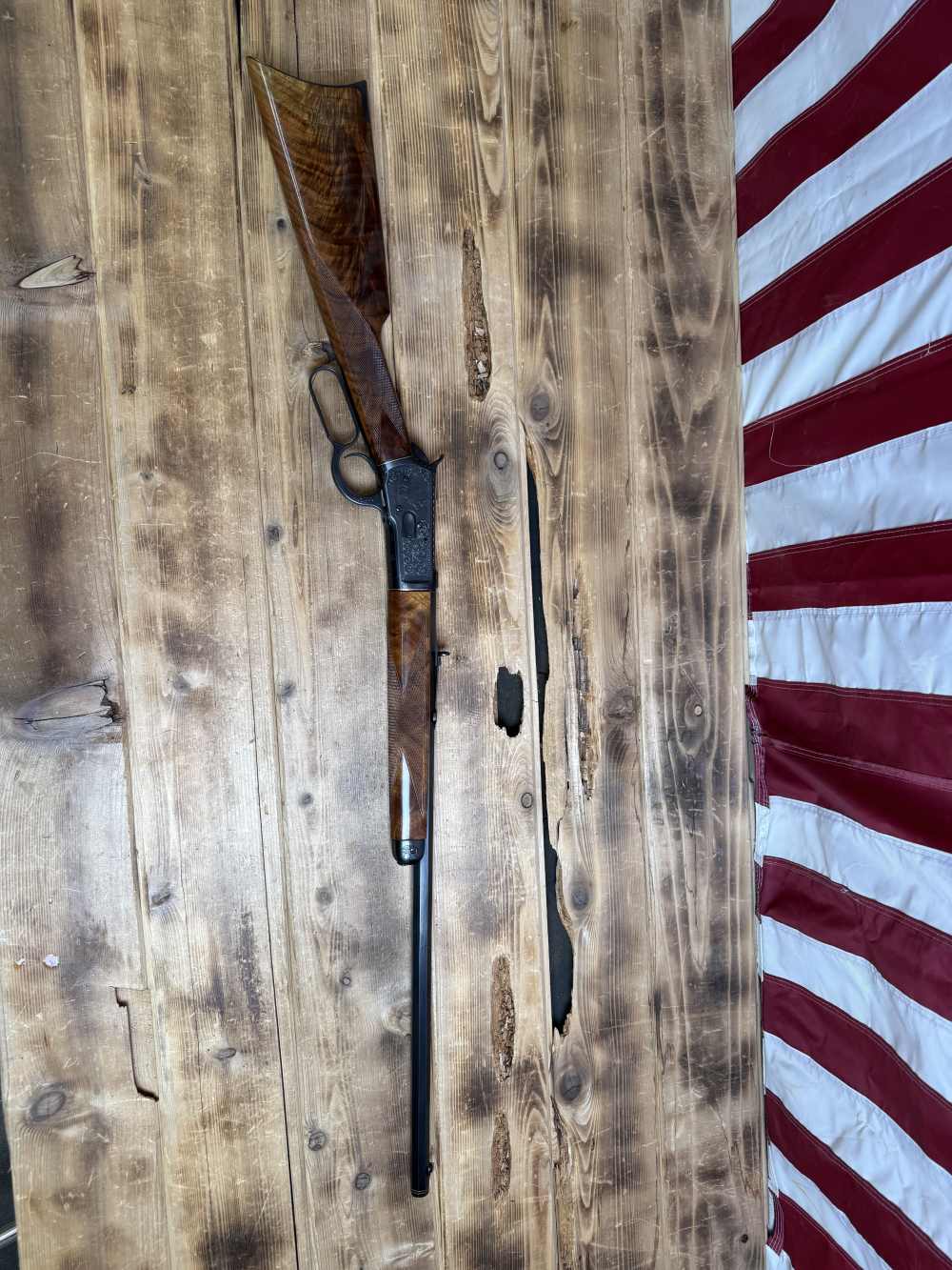 *Collector's* 24" 44 W.C.F Engraved Winchester 1892 Deluxe w/Octagon Barrel-img-1