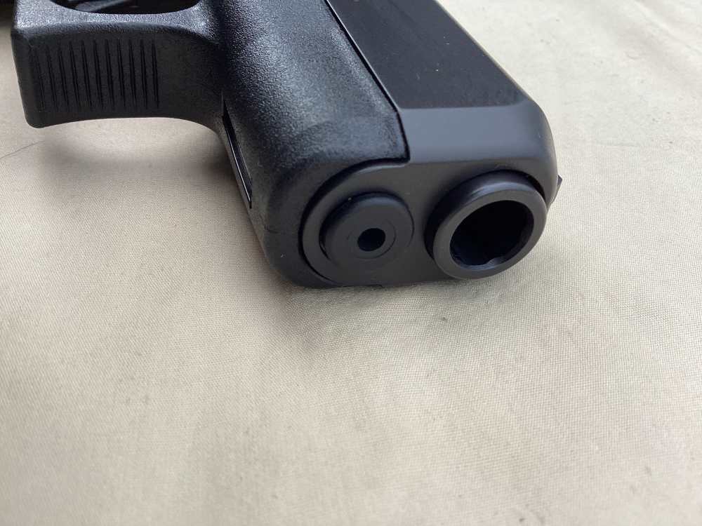 Glock 27 40 SW Generation 4, 6 Magazines Very Nice -img-3