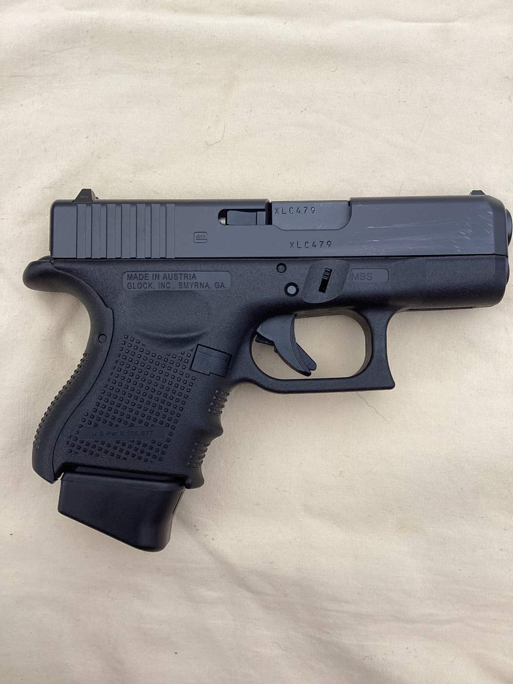 Glock 27 40 SW Generation 4, 6 Magazines Very Nice -img-0