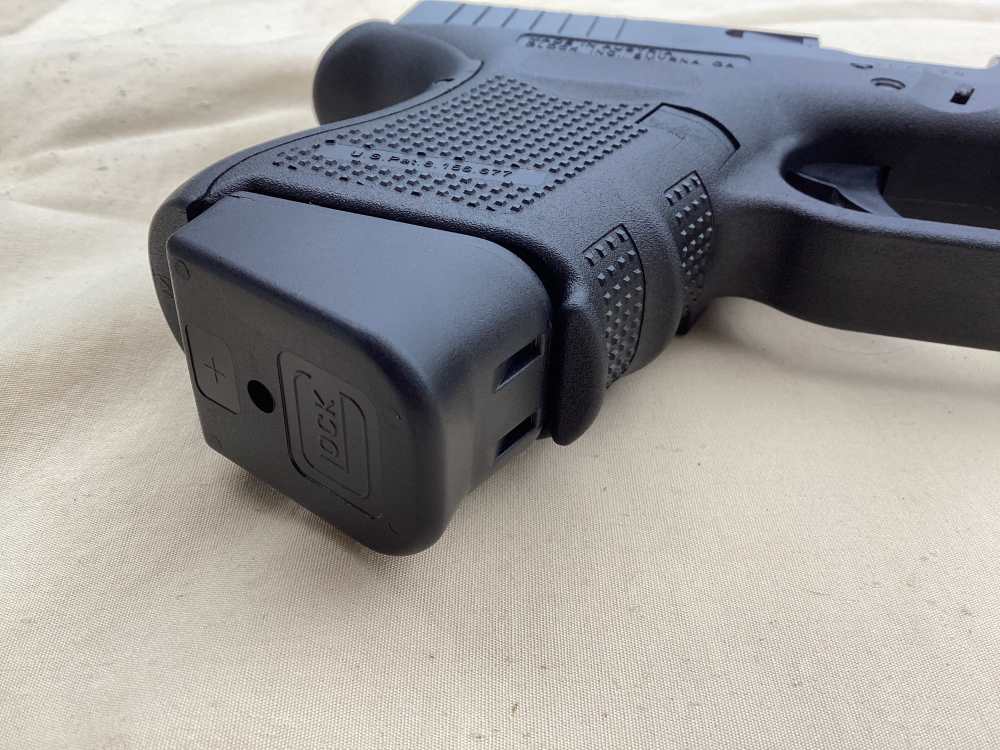 Glock 27 40 SW Generation 4, 6 Magazines Very Nice -img-9