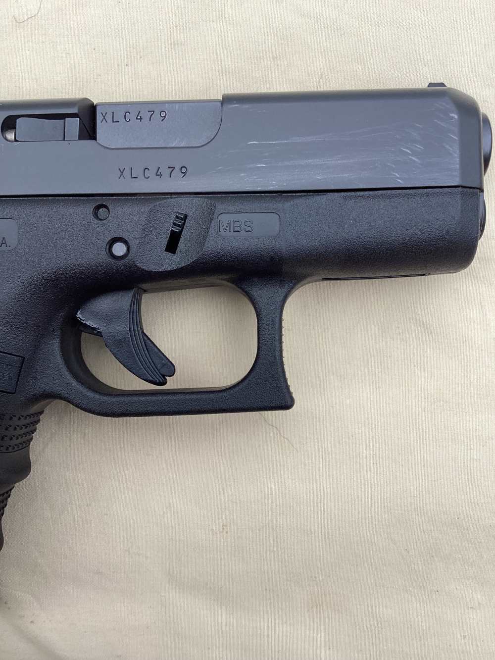 Glock 27 40 SW Generation 4, 6 Magazines Very Nice -img-1