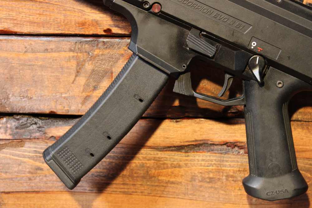 CZ-USA Scorpion Evo 3 S1 Carbine 9mm Luger Full Length bbl Faux Silencer-img-15