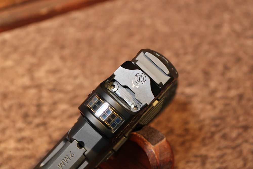 Smith and Wesson M&P 9 2.0 9mm Luger bbl Holosun Green Dot Removed Sights-img-14
