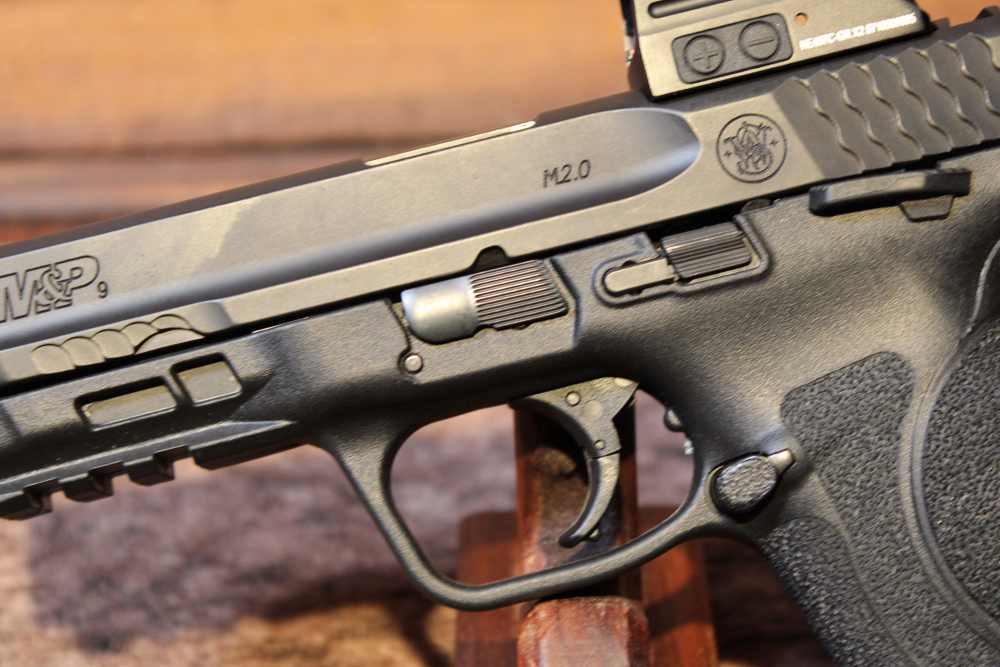 Smith and Wesson M&P 9 2.0 9mm Luger bbl Holosun Green Dot Removed Sights-img-8