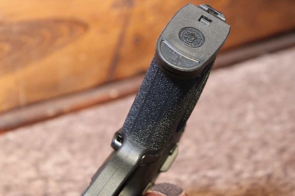 Smith and Wesson M&P 9 2.0 9mm Luger bbl Holosun Green Dot Removed Sights-img-17