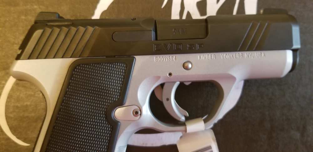 Kimber EVO SP TWO TONE .9mm (NS) (NIB) Unfired-img-3