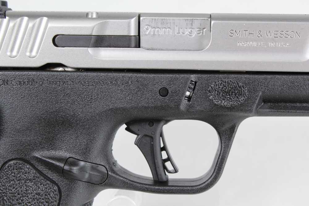 Smith and Wesson S&W SD9 2.0 Compact Semi Auto Pistol Two Tone w/ Orig Box-img-9
