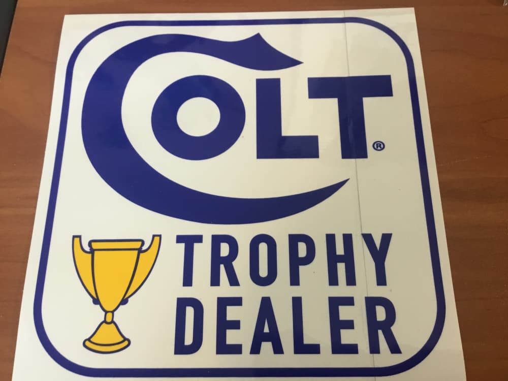 COLT, 8 RARE vintage Colt collectibles Mint, Unused (COLT6)-img-1