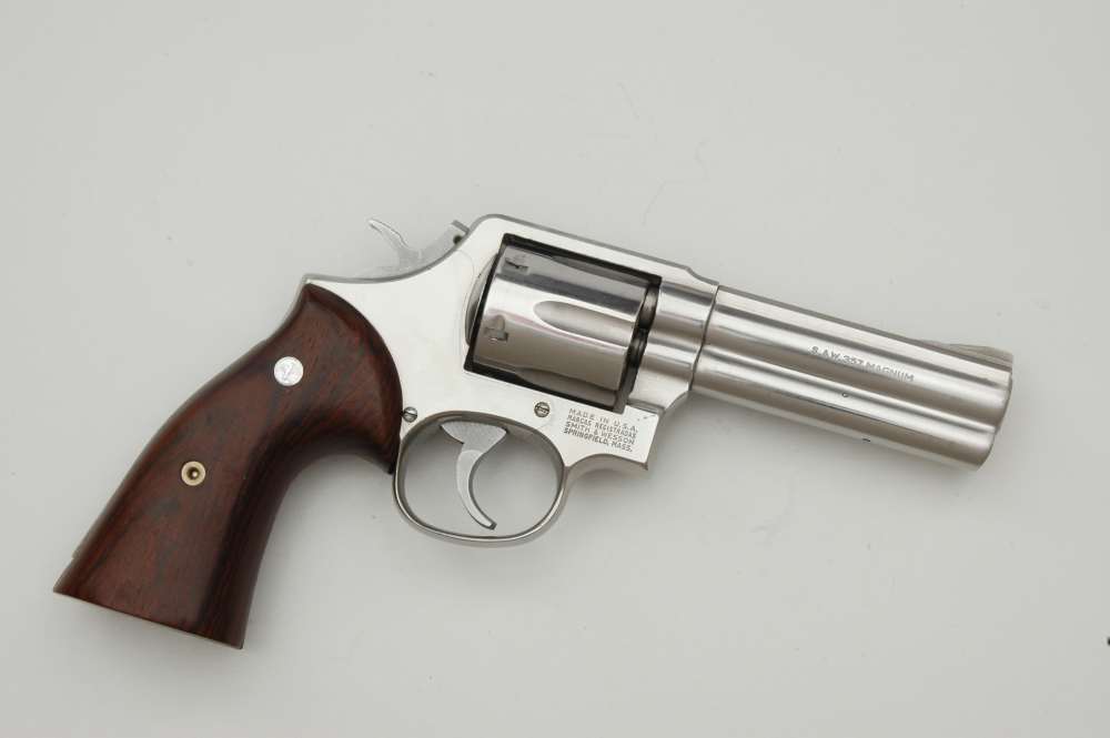 Smith & Wesson S&W Mod. 681 .357 mag Stainless 1986 mfg. 4" Full Lug Brl. -img-1