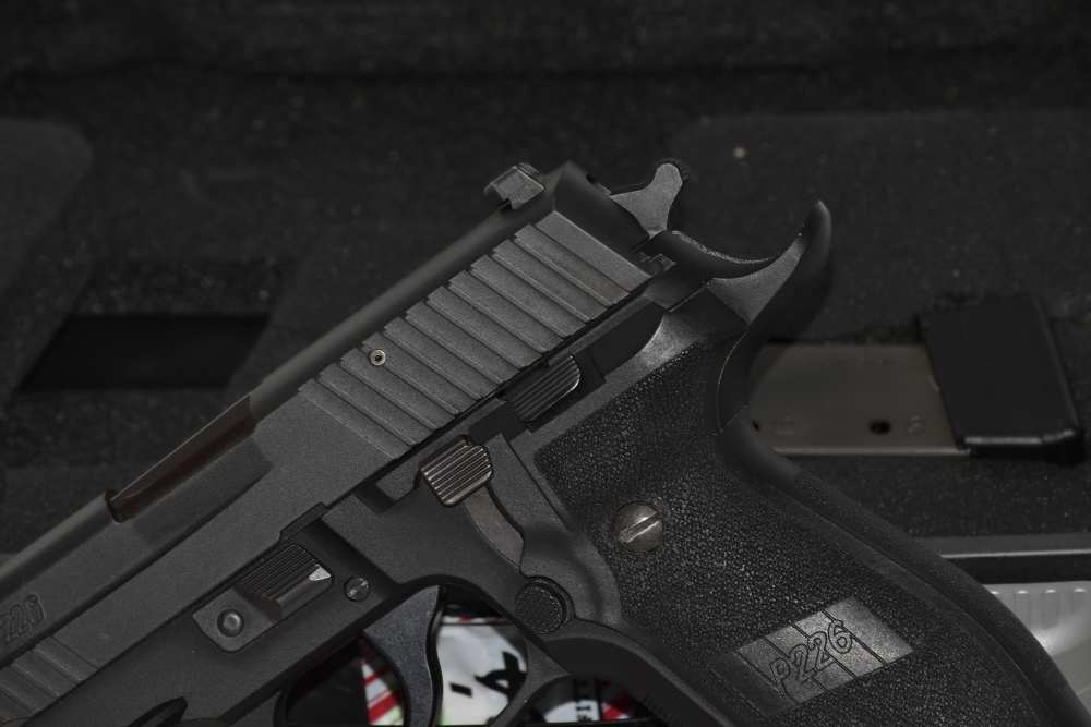 SIG Sauer P226 TACOPS 9mm 4.4" Case 1x20rd Mag Night Sights-img-12
