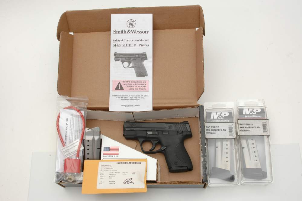 Smith & Wesson S&W M&P 9 Shield 9mm 2014 mfg. LNIB 4-Mags Compact NO RES. -img-2
