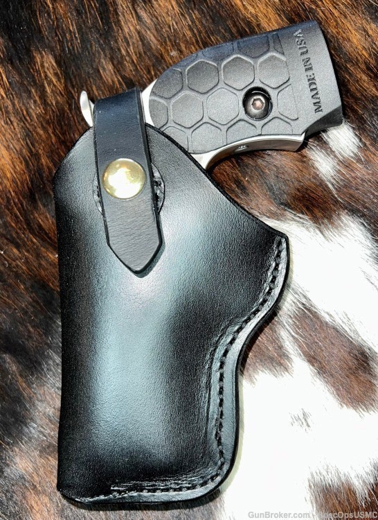 Bond Arms Snake Slayer Holster; 4.25” RH w Clip-img-3