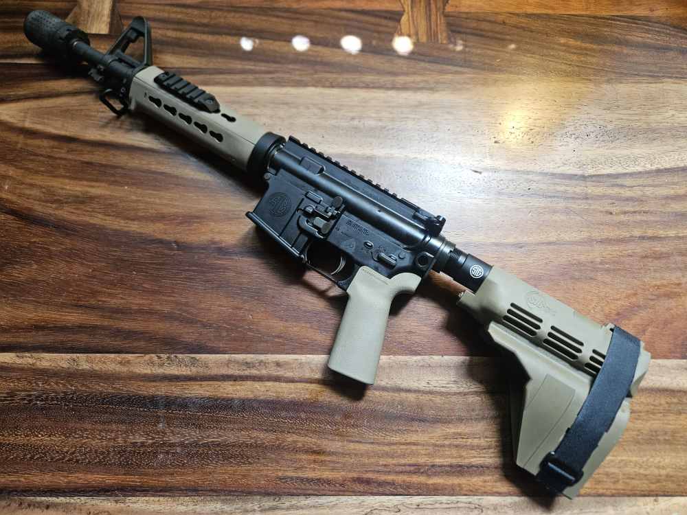 EXCELLENT SIG SAUER M400 PISTOL 5.56 NATO W/ CONCUSSION REDUCTION DEVICE -img-1