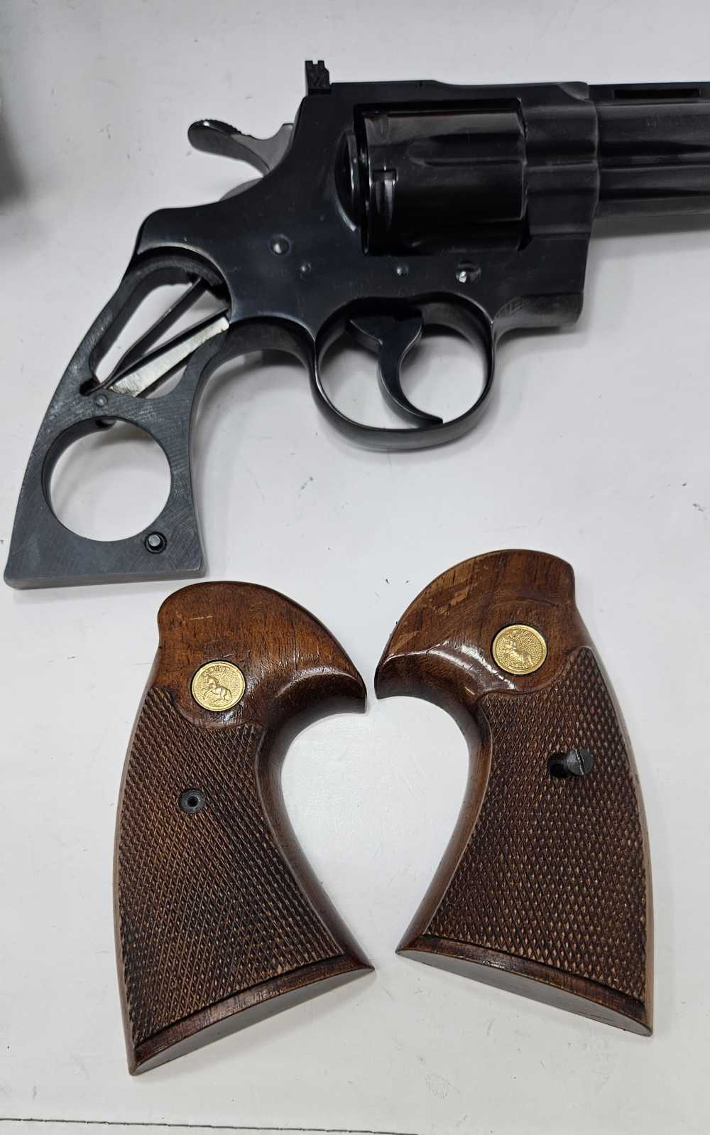 Colt Python .357 Magnum 6" Vent Rib 1966 Post-Transition - Box SN Match-img-37