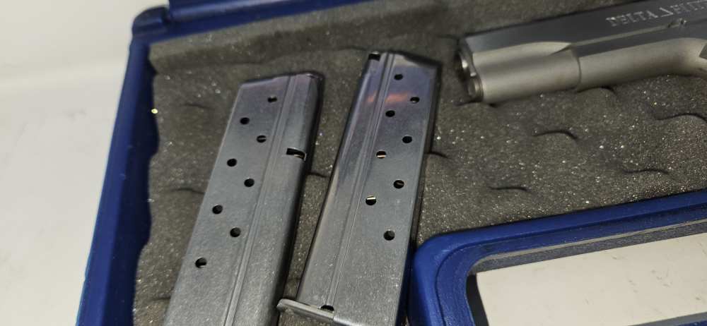 Colt Delta Elite Government 10mm Stainless 5" Series 80 — Case & 2 Mags-img-16