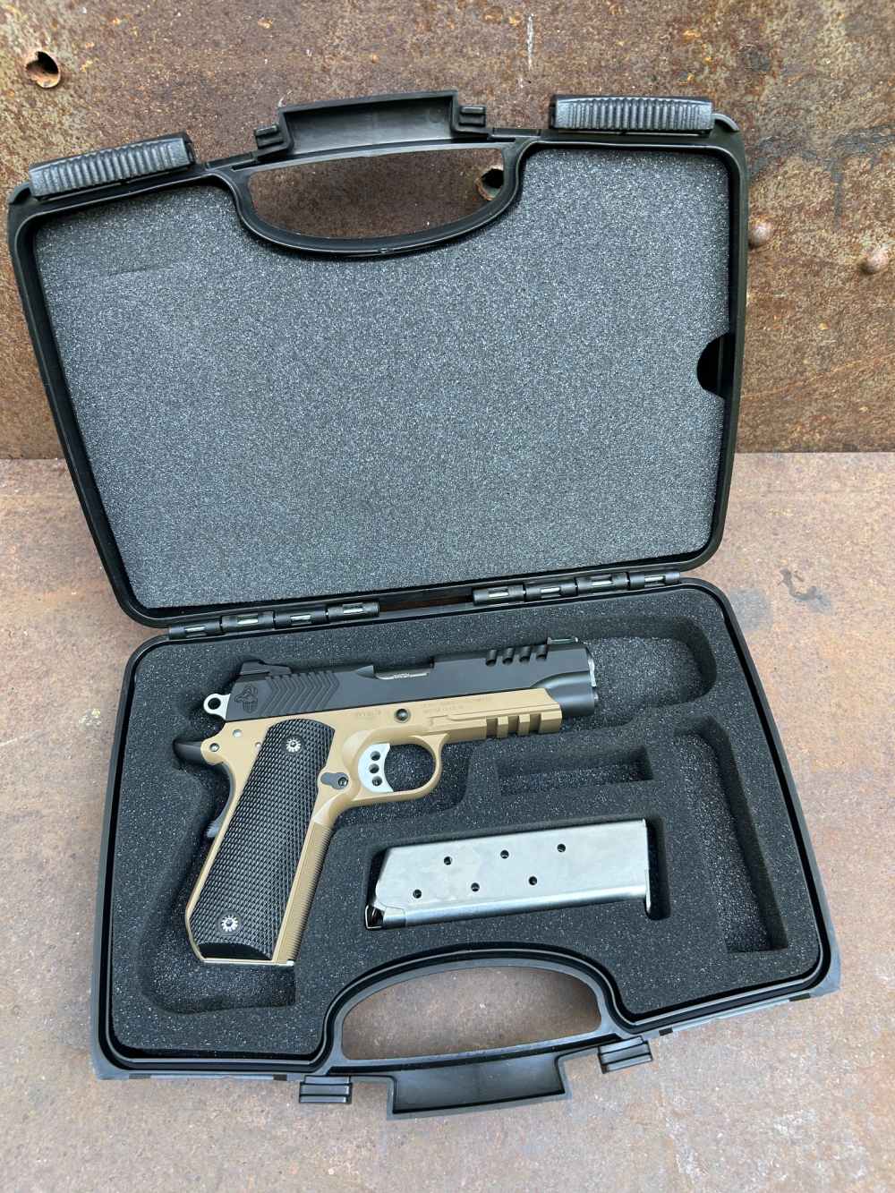 1911 Bobtail Commander-img-1