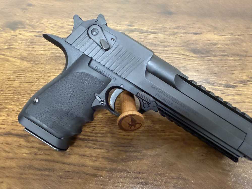Magnum Research Desert Eagle Mark XIX L6 — .50 AE — 6" — Black-img-3