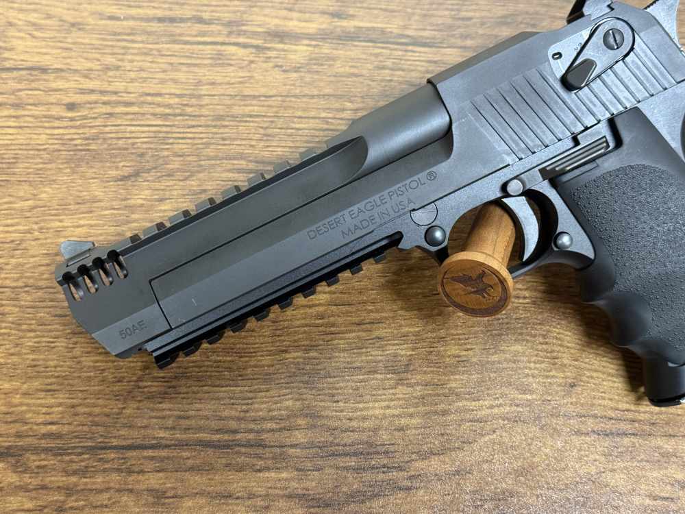 Magnum Research Desert Eagle Mark XIX L6 — .50 AE — 6" — Black-img-8