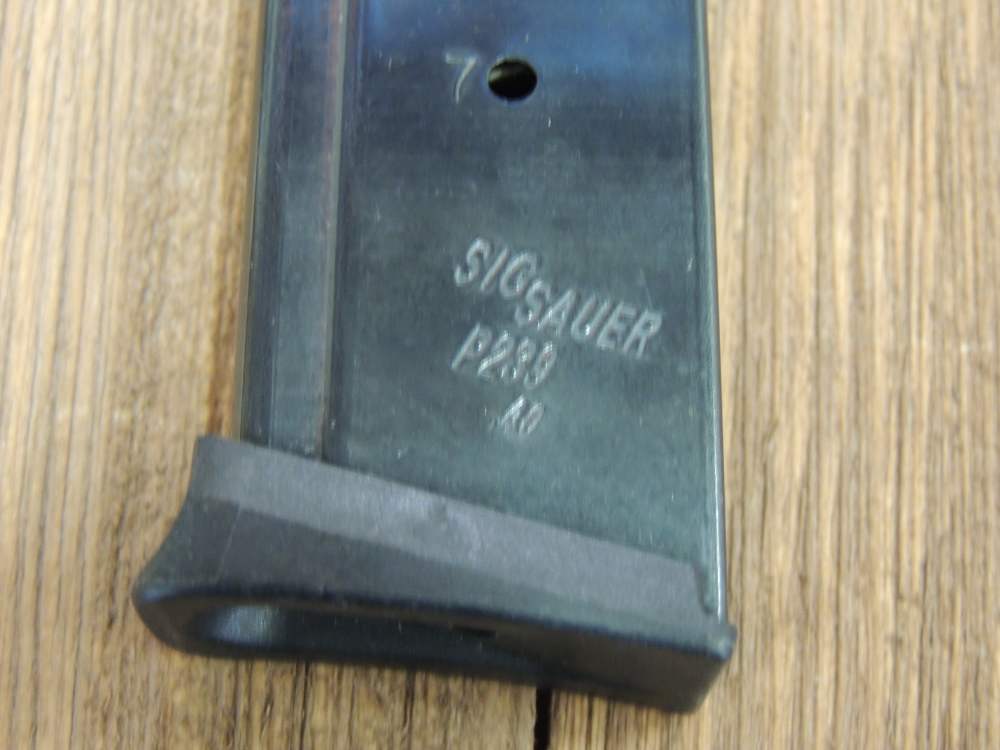 Sig Sauer P239 40 S&W 7 Round Capacity Magazine - Used-img-4