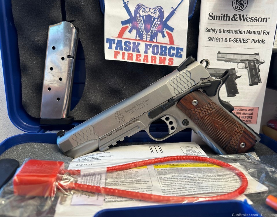 SMITH & WESSON SW1911TA E SERIES .45ACP 2 MAGS 8RDS TACTICAL ACCESSORY RAIL-img-0