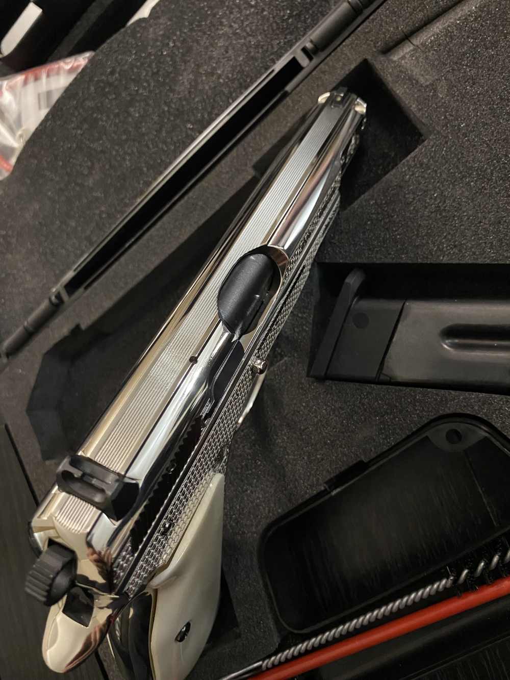CZ 75 B Nickel engraved -img-9