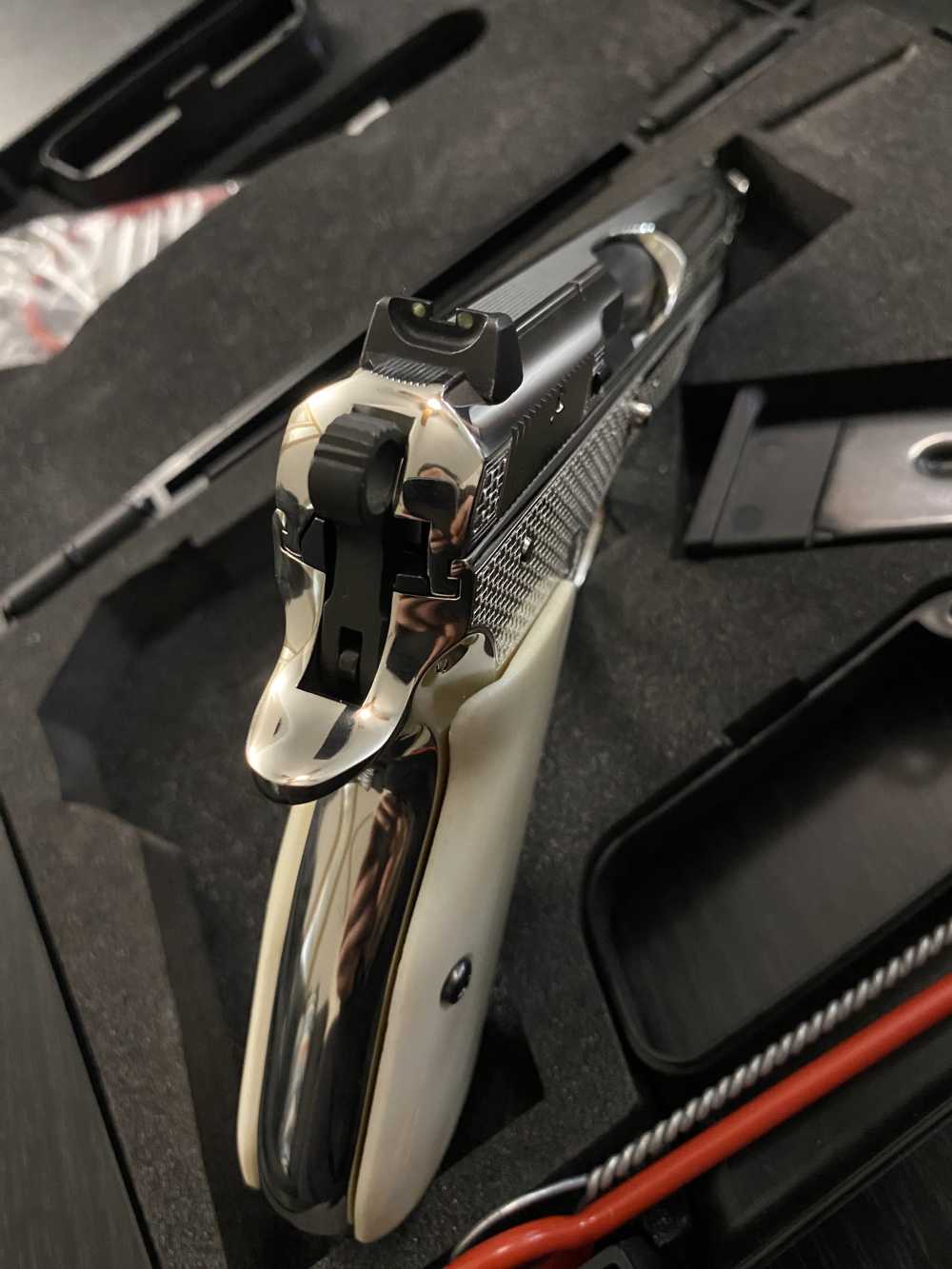 CZ 75 B Nickel engraved -img-10