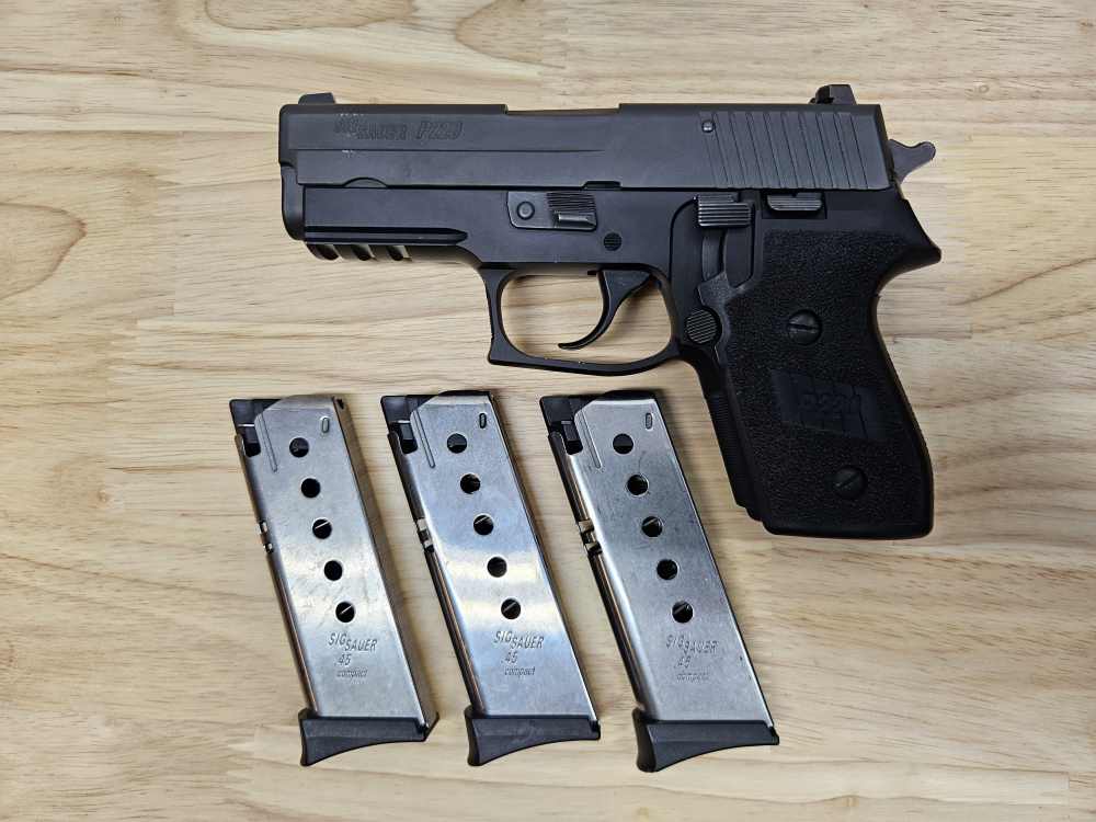 Super Clean Sig P220 Compact with Case-img-4