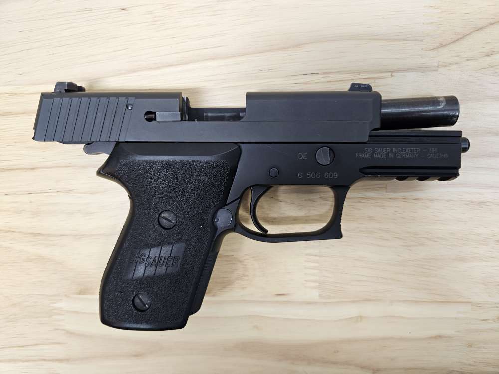 Super Clean Sig P220 Compact with Case-img-2