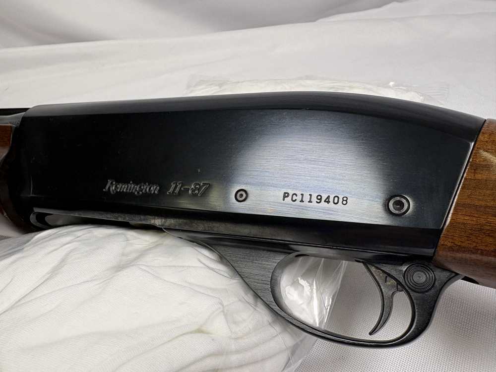 REMINGTON MODEL 11-87 12 GAUGE SEMI-AUTOMATIC SHOTGUN-img-21