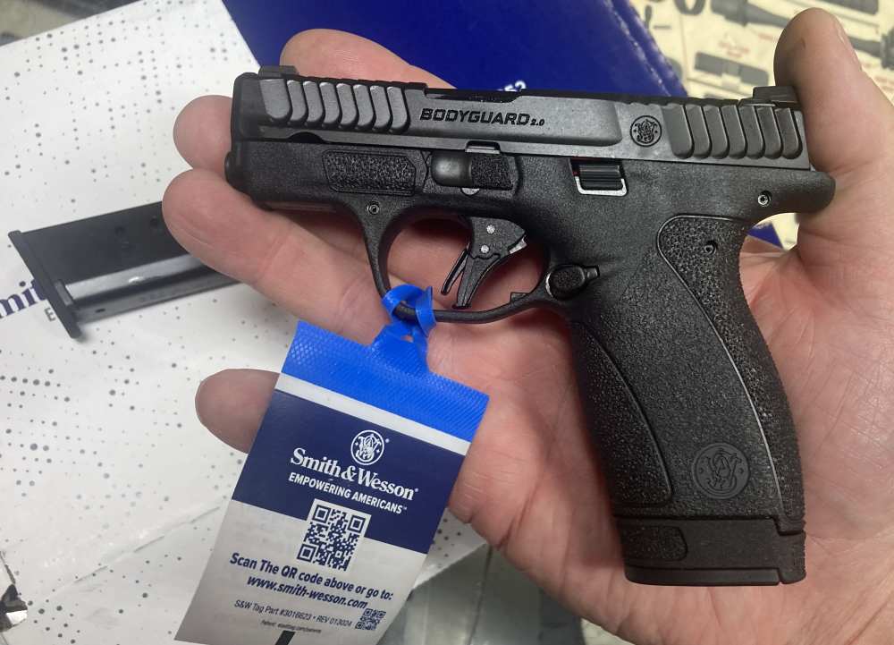 S&W Bodyguard 2.0 #13927 380acp 12 & 10rd mags NEW(no card fees)-img-0