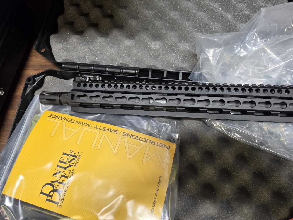 Daniel Defense DDM4V11 5.56 223 16" Semi Auto AR15 w/Mbus Pro-img-3