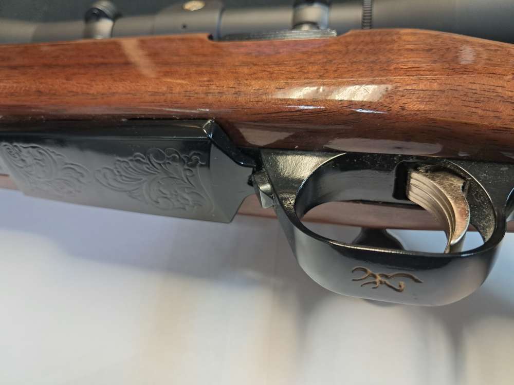 Browning A-Bolt Medallion .223 Japan Miroku w/ Leupold FX3-img-6