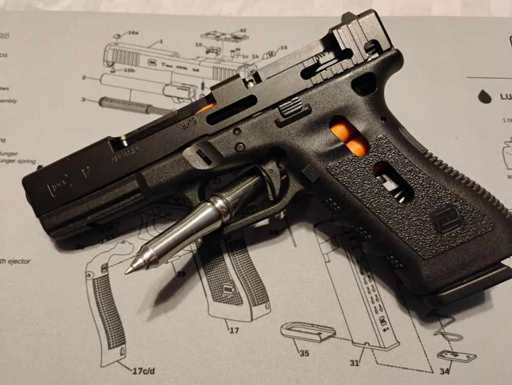 GLOCK 17 GEN4 CUTAWAY RARE! GLOCK COLLECTORS-img-0