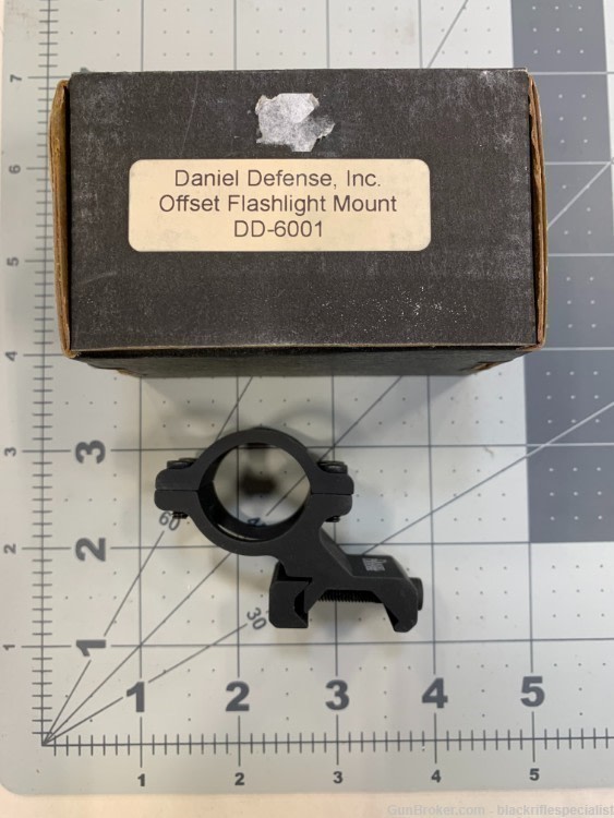 Daniel Defense Offset Light Mount for 1" lights  DD-6001-img-0