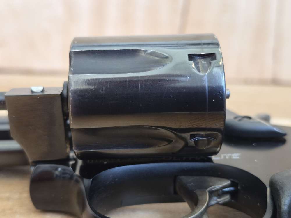 Taurus 85 Ultra-Lite .38 Special 5 Shot Revolver 2" Barrel-img-32