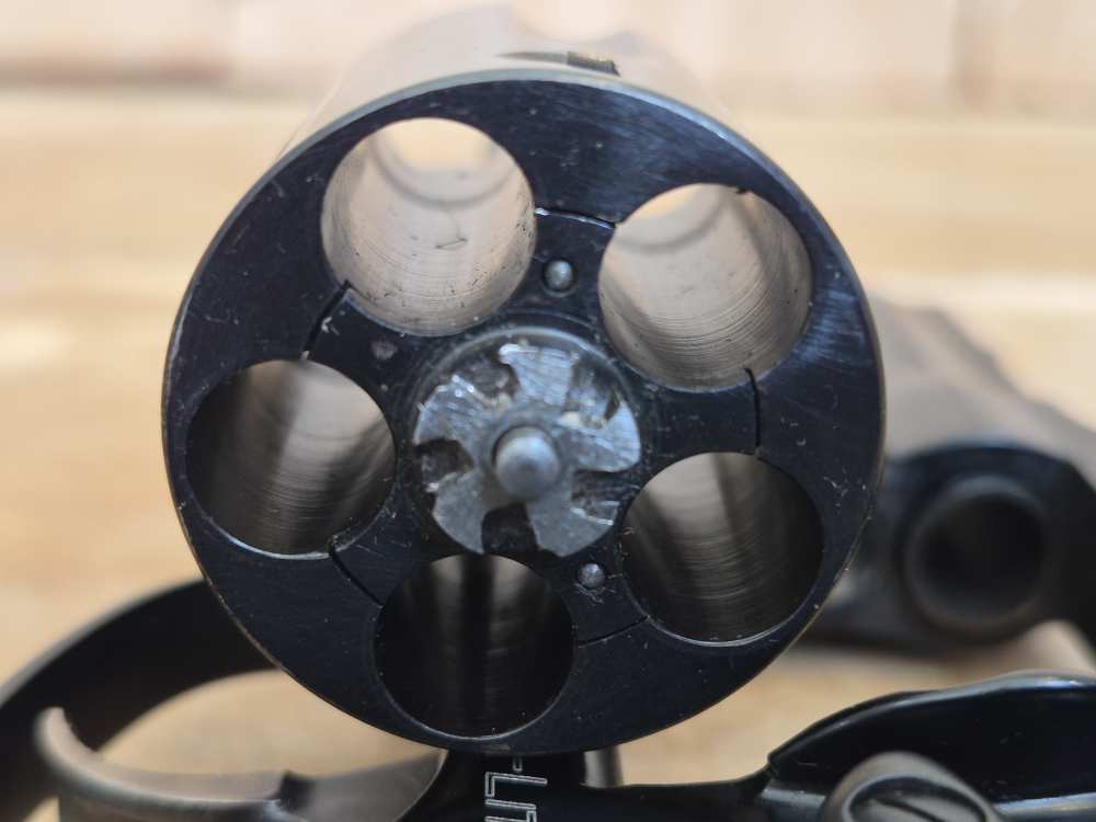 Taurus 85 Ultra-Lite .38 Special 5 Shot Revolver 2" Barrel-img-27
