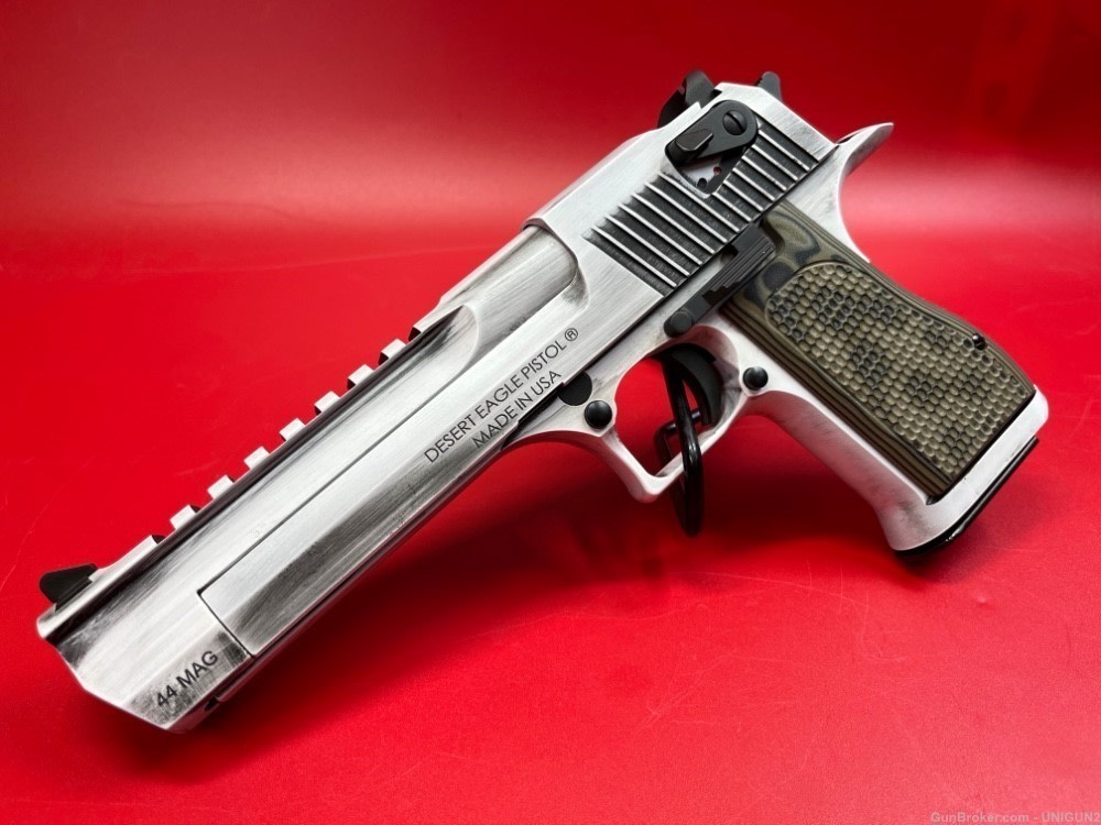 MAGNUM RESEARCH DESERT EAGLE L6 44 MAG WHITE  DISTRESSED. -img-1