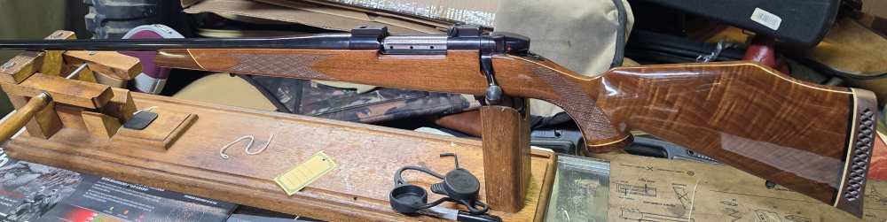 Weatherby Mark V Deluxe Left Hand 300 Wby Mag Ported High Gloss-img-7