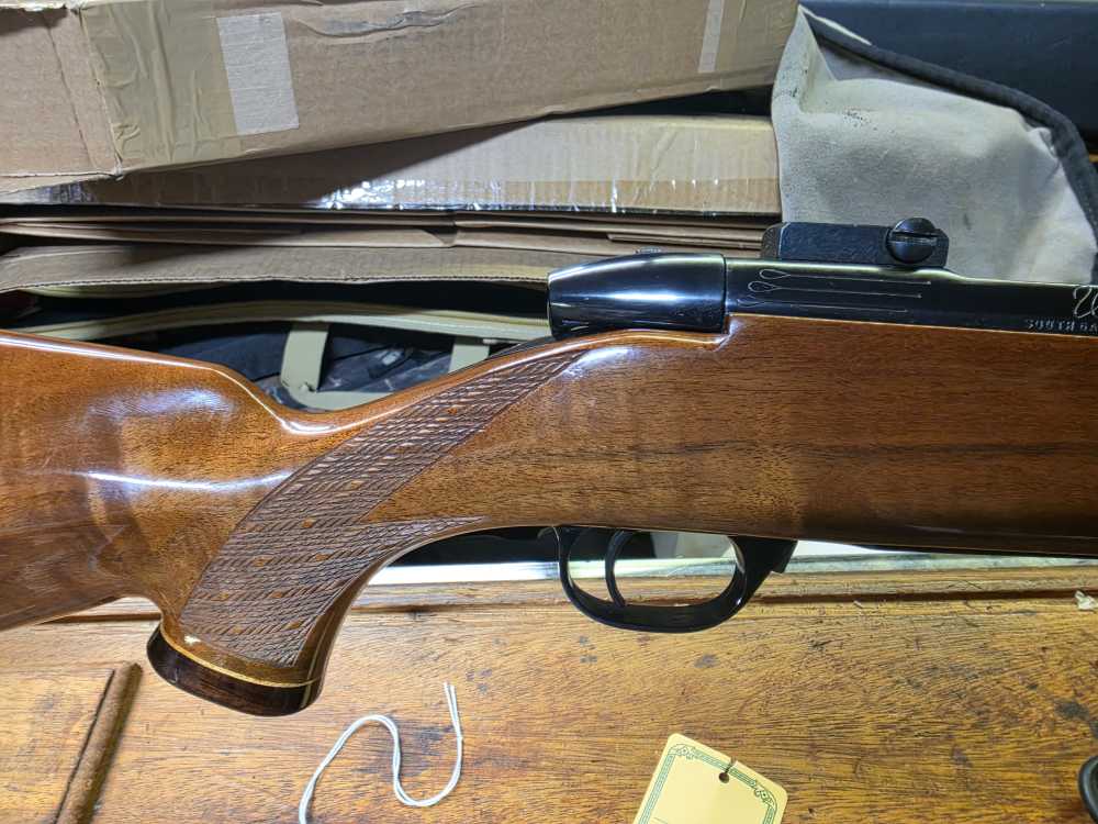 Weatherby Mark V Deluxe Left Hand 300 Wby Mag Ported High Gloss-img-2