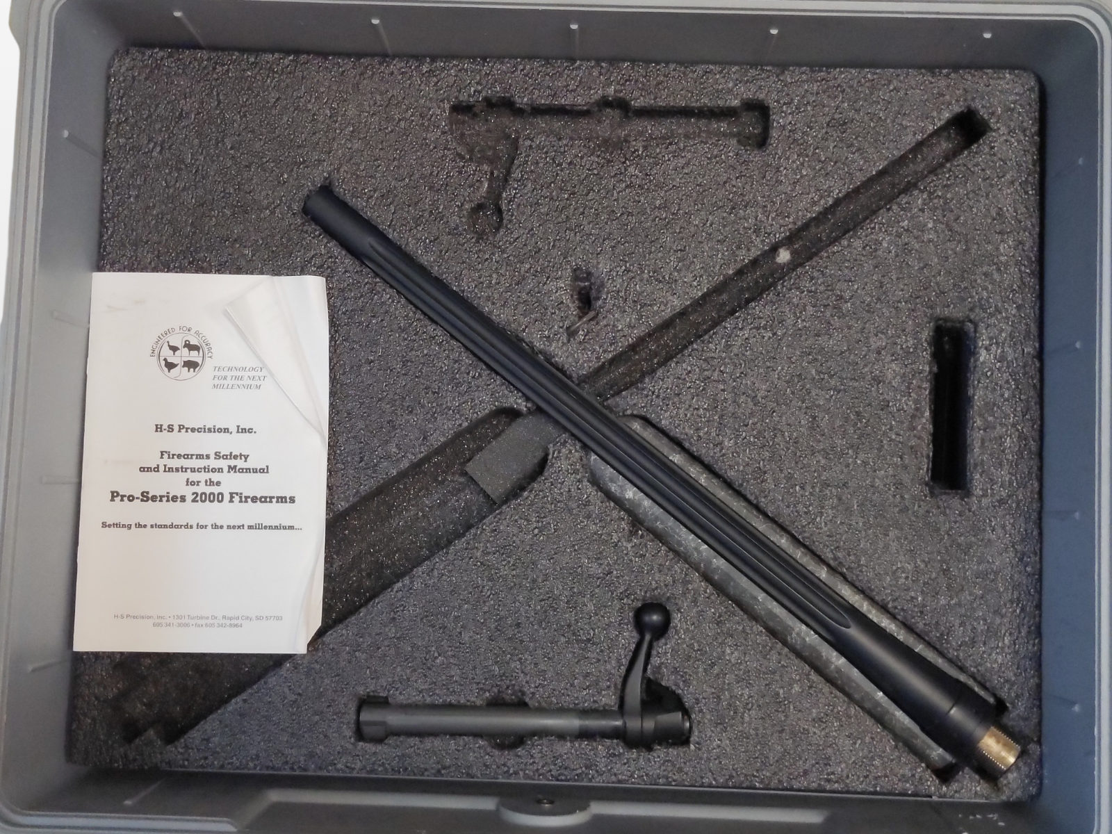 H-S Precision Pro-Series 2000 LA 300 Winchester Magnum Heavy fluted-img-21