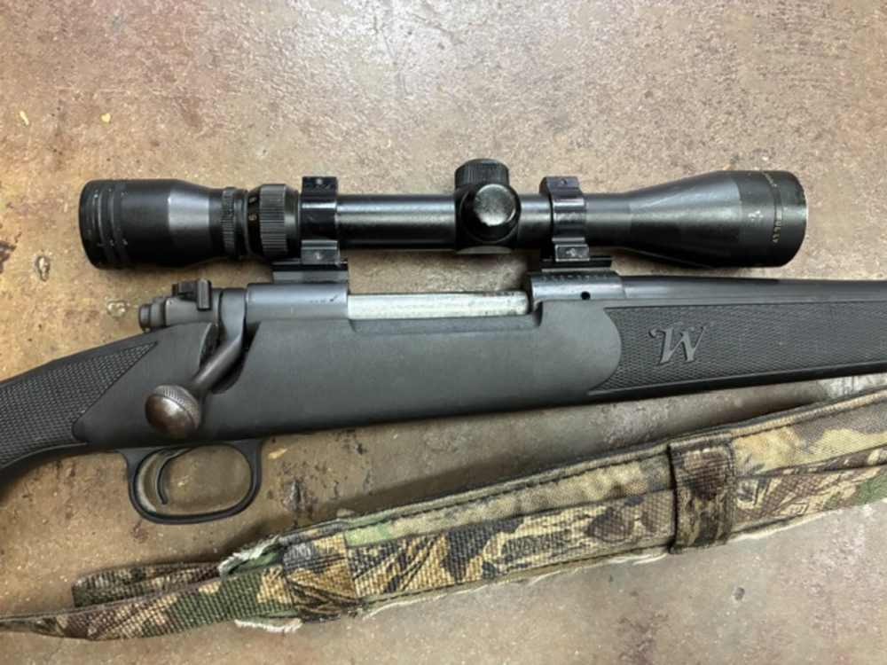 WINCHESTER 70 BOLT ACTION 270 WIN -img-3