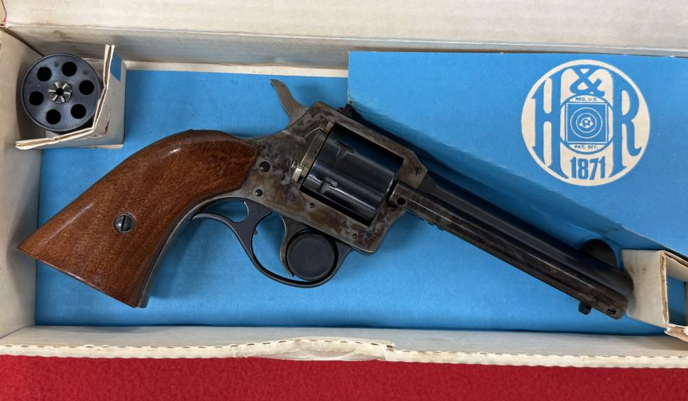 H&R Harrington & Richardson 676 22LR & 22 MAG w Original Box Excellent 1977-img-0
