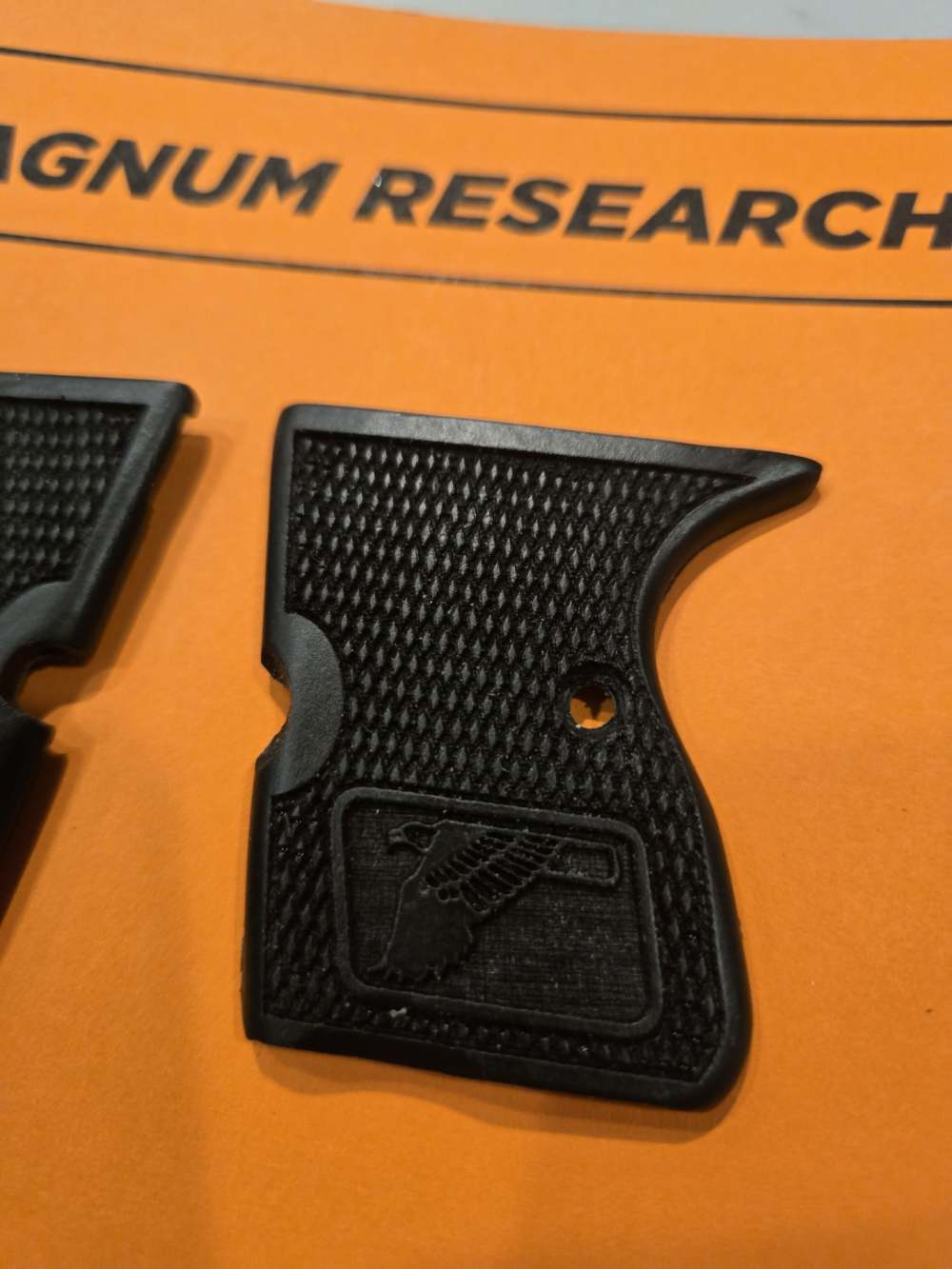 Magnum Research Micro Desert Eagle 380ACP New Black Checkered factory grips-img-5